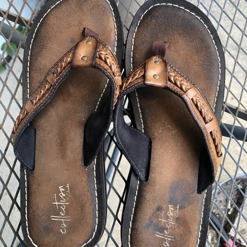 clarks flip flops